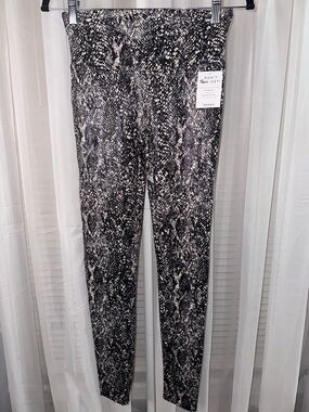 SPANX Black High-Waist Leggings with Red Logo Tag